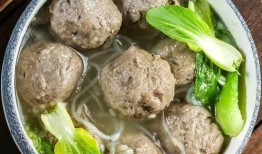 冰冻牛肉丸爆料方法视频,视频教程教你在家轻松制作